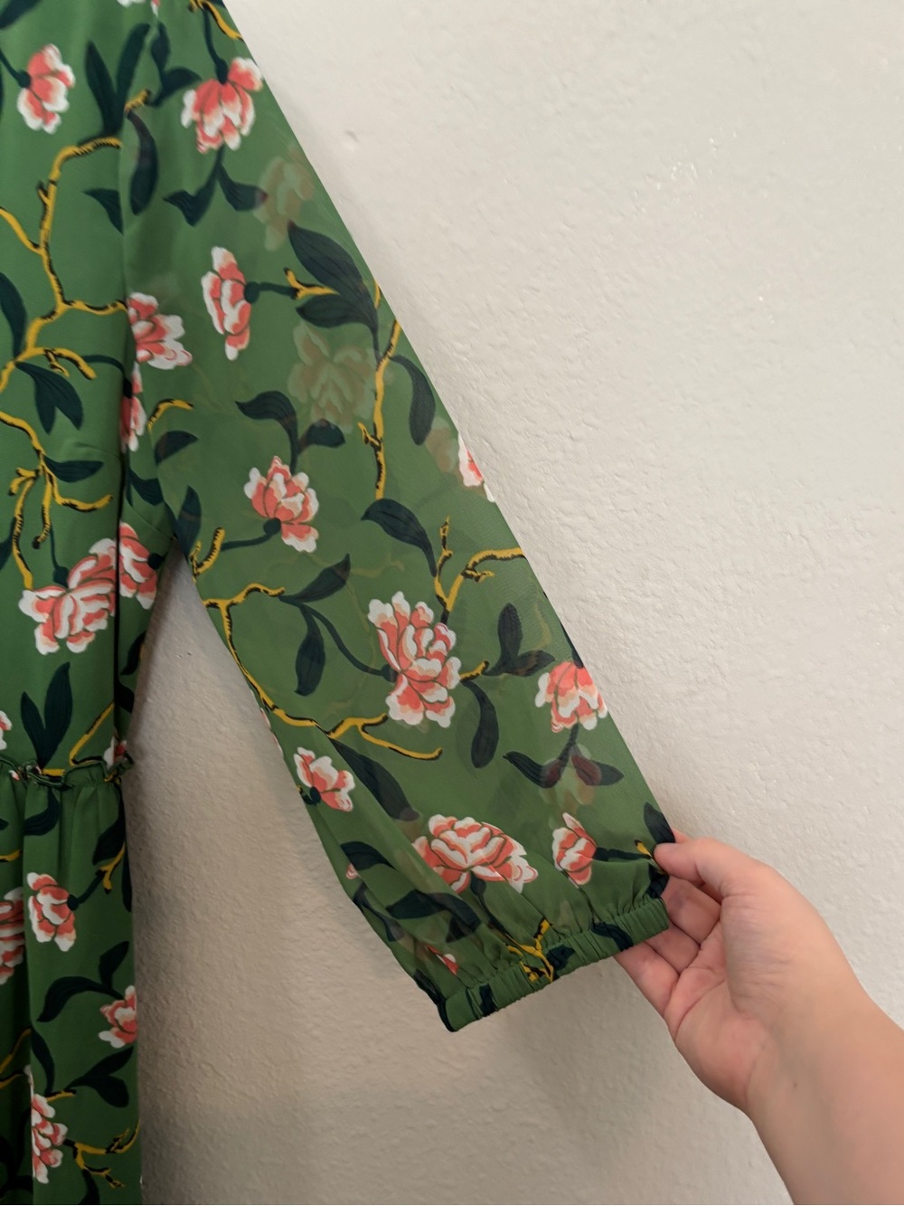Ann Taylor Factory Green Floral Tie Neck Tiered Long Sleeve Dress Size 12 Petite - Picture 4 of 5
